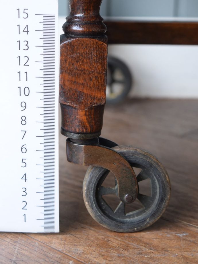 アンティーク家具の脚