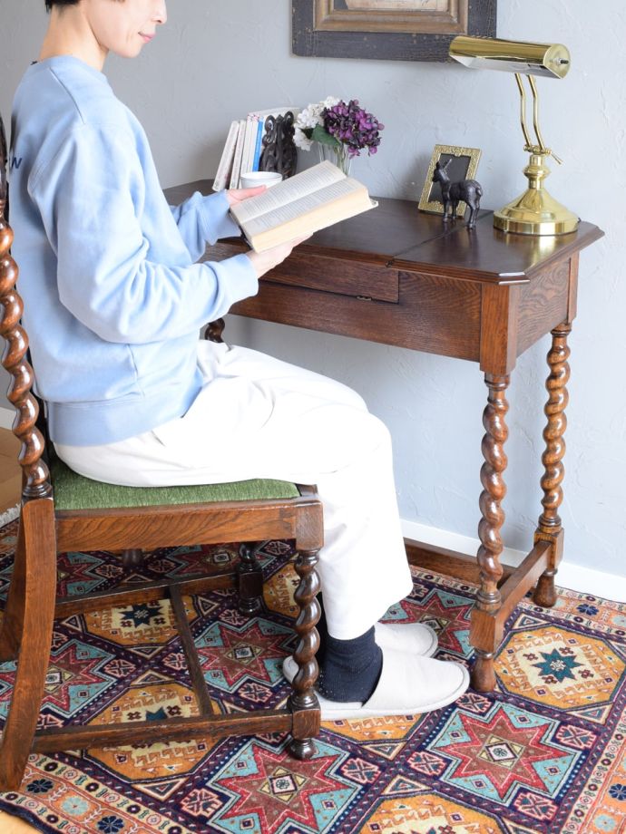 書斎机で楽しむ贅沢な時間