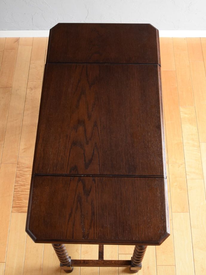 書斎机の美しい天板