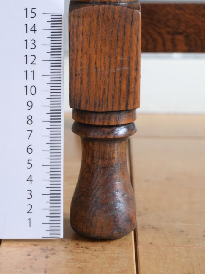 アンティークデスクの脚