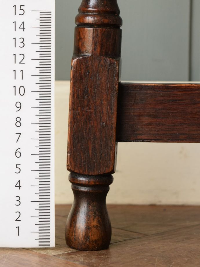 アンティーク家具の脚