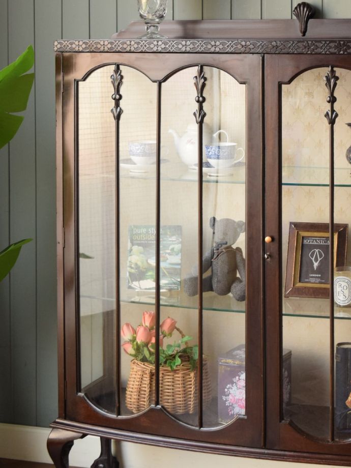 アンティークガラスの扉