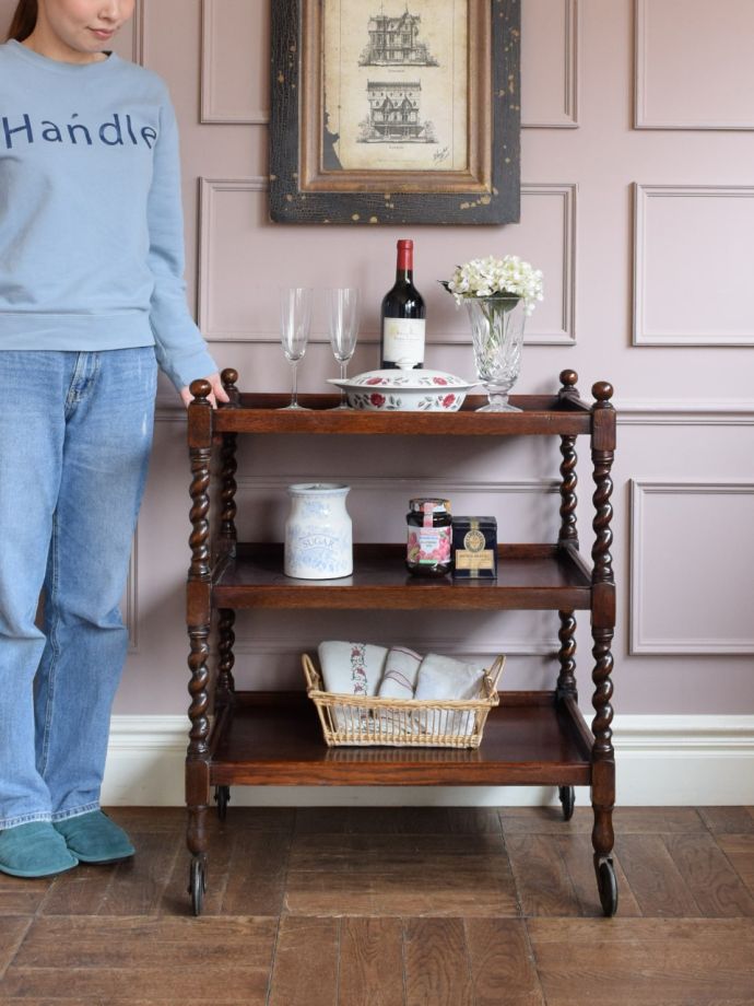 英国アンティークのワゴン