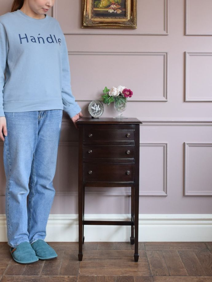 英国アンティークのチェスト