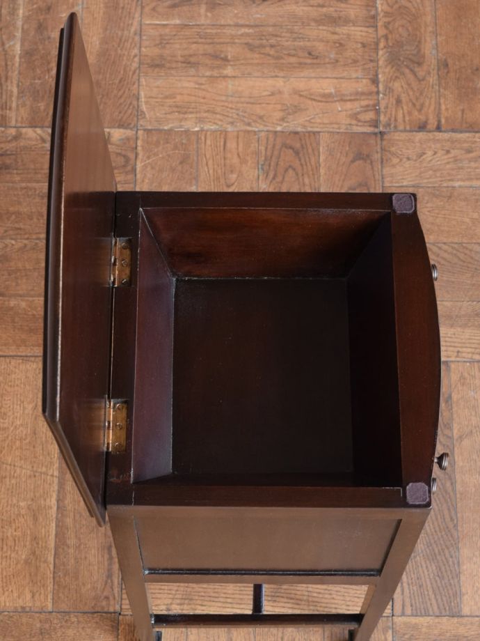 チェストのボックスの中