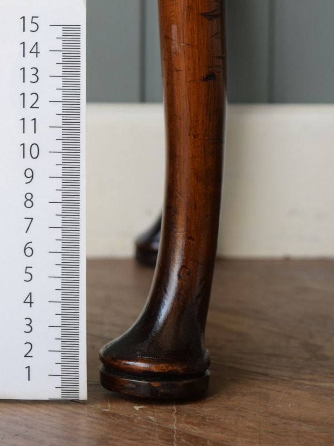 アンティーク家具の脚