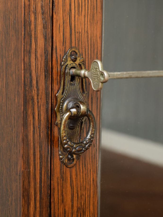 アンティークの鍵と取っ手