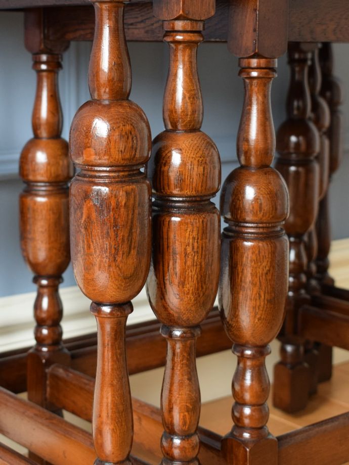 アンティークらしい彫