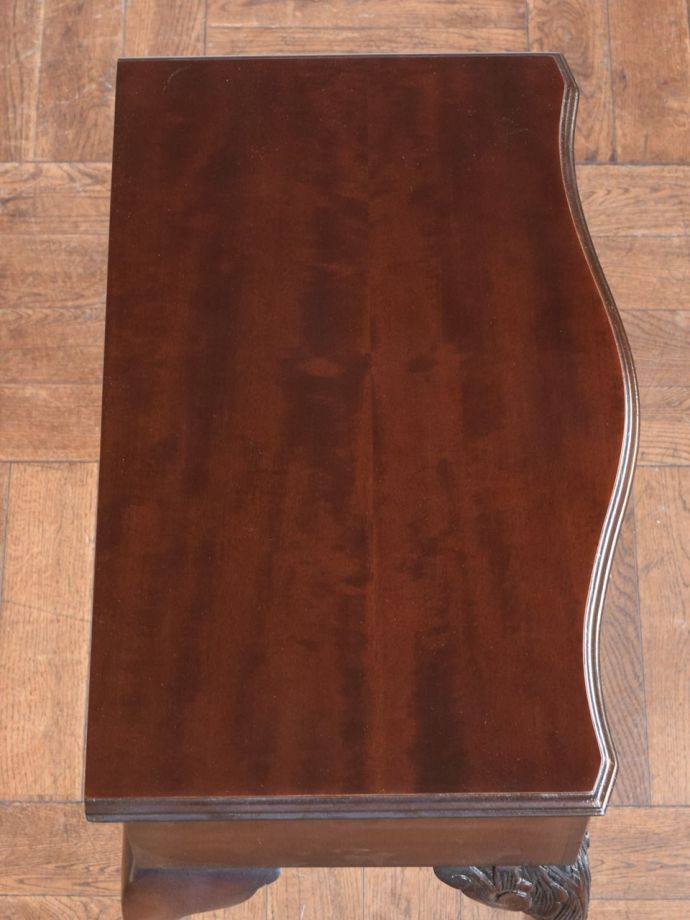 書斎机の美しい天板