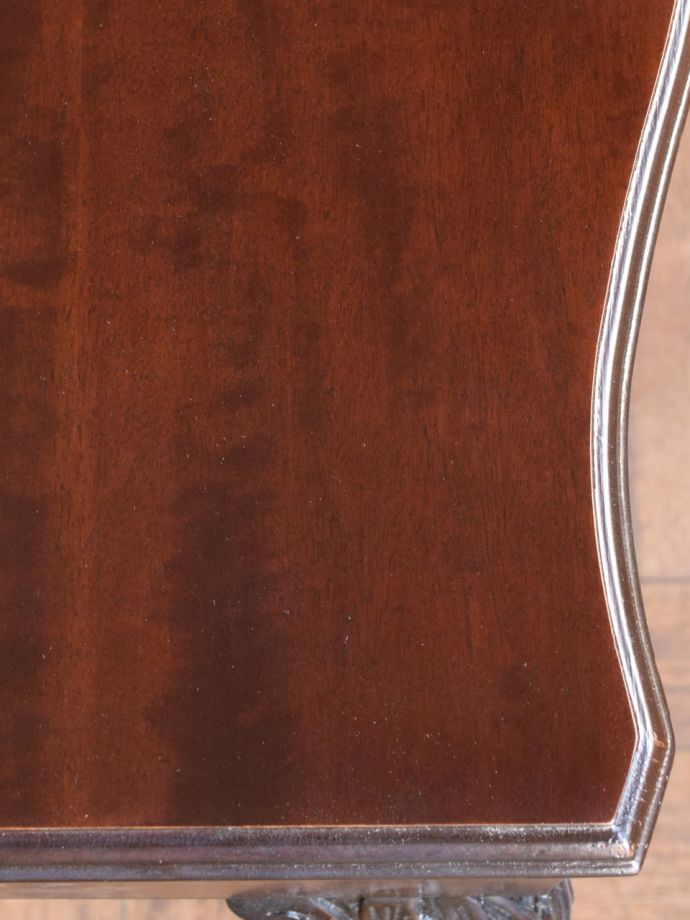 アンティークデスクの木目