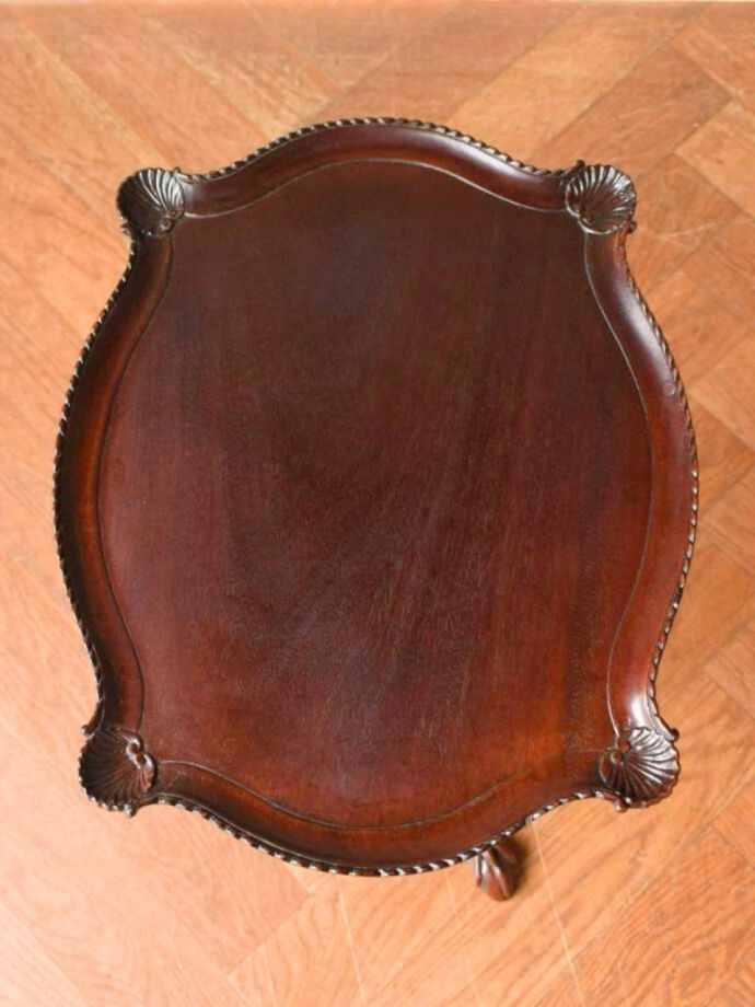 アンティークのテーブルの天板