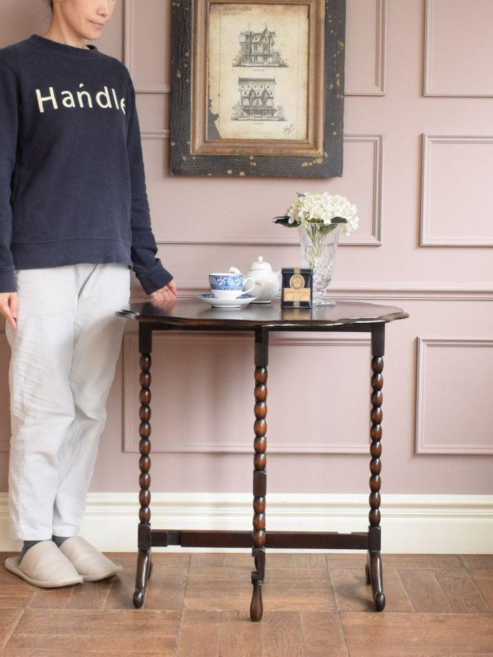 英国のサイドテーブル