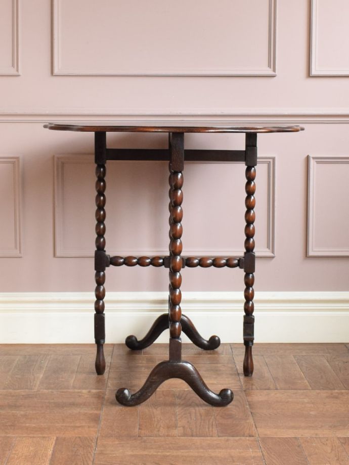 折り畳み式テーブルの側面