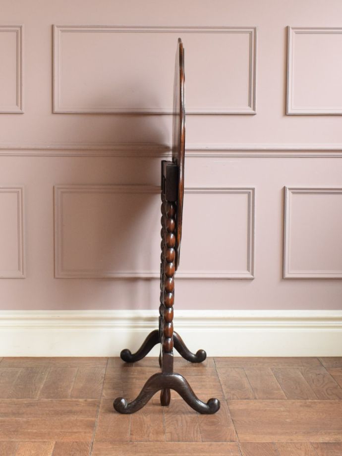 折り畳み式テーブルの側面