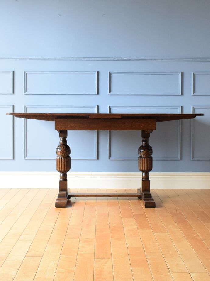 便利なドローリーフテーブル