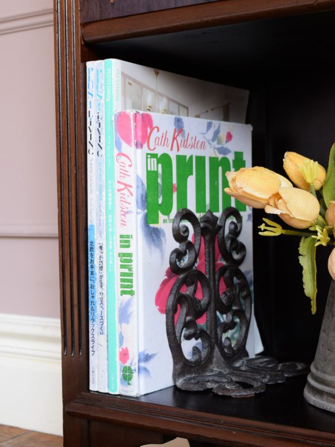 収納たっぷりのキャビネット