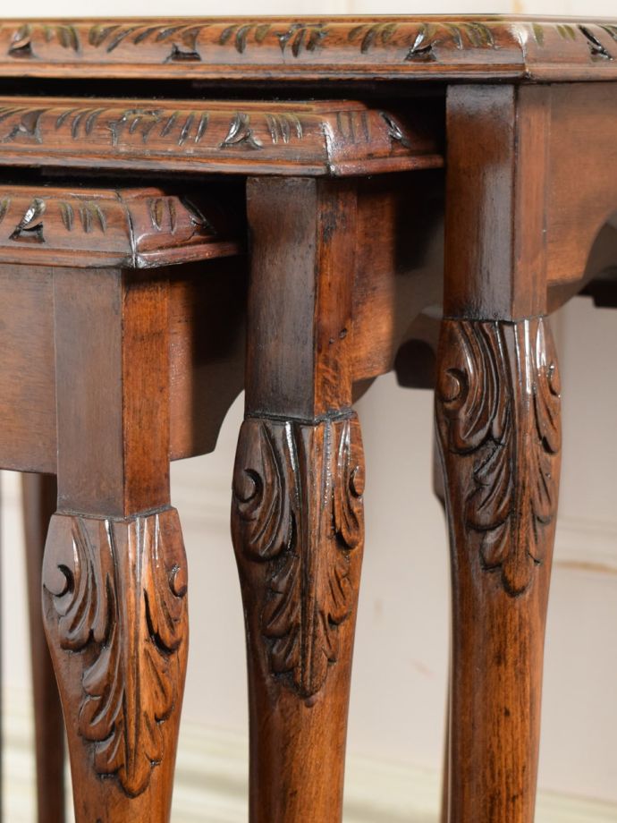 アンティークらしい彫