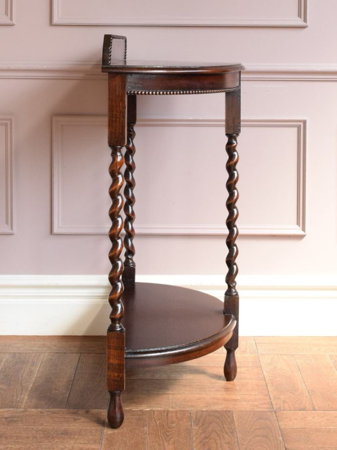 コンソールテーブルの側面