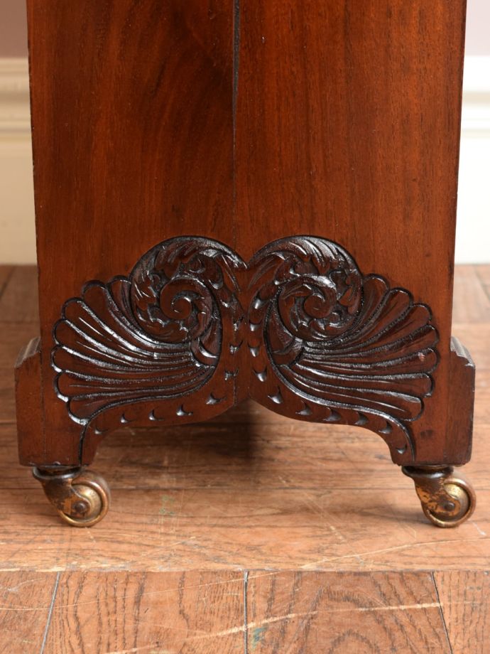 アンティークらしい装飾