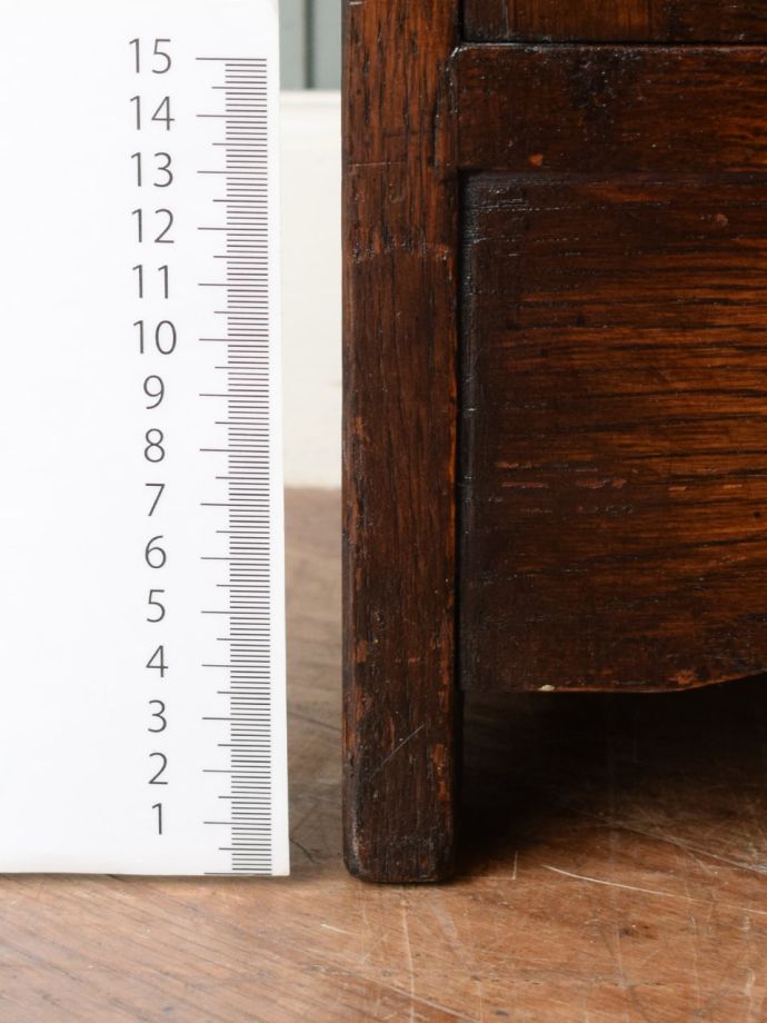 アンティーク家具の脚