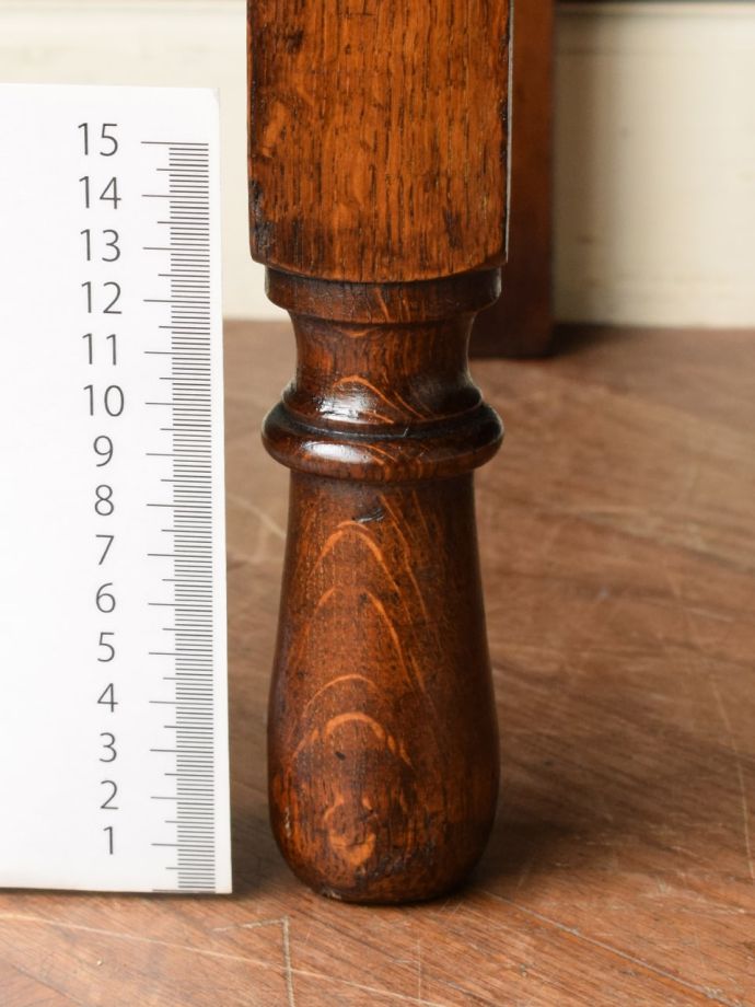 アンティーク家具の脚