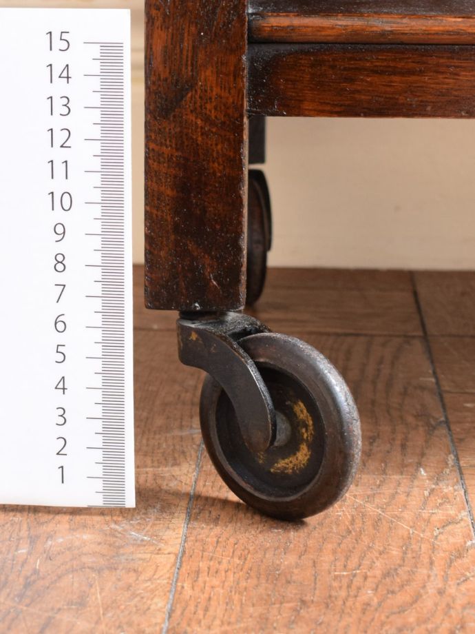 アンティーク家具の脚
