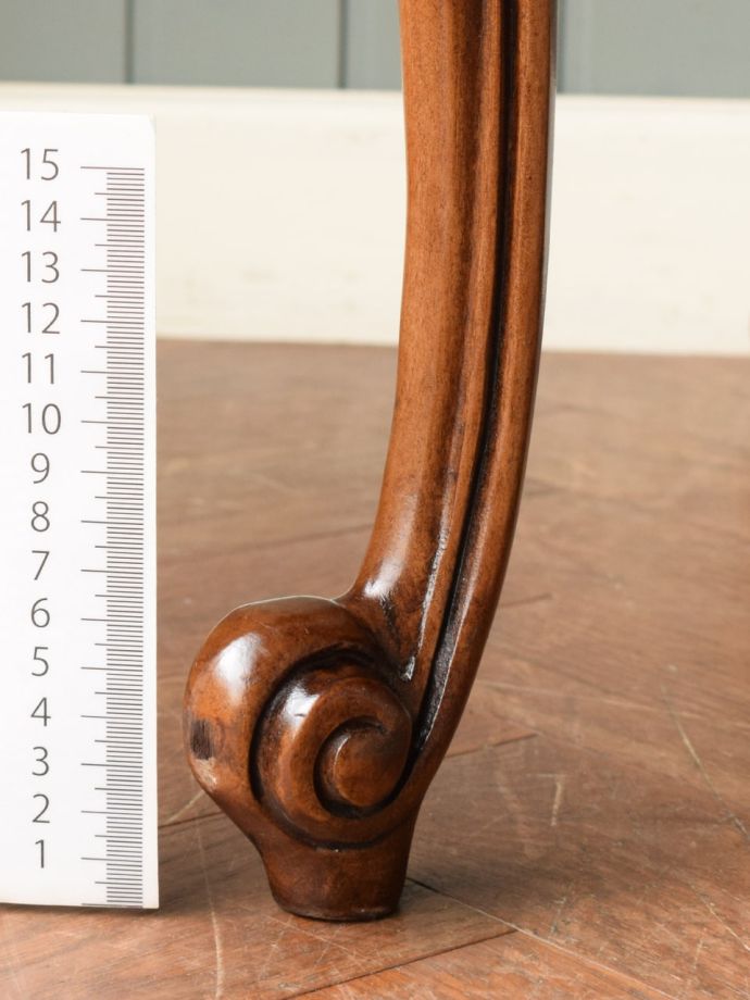 アンティークデスクの脚