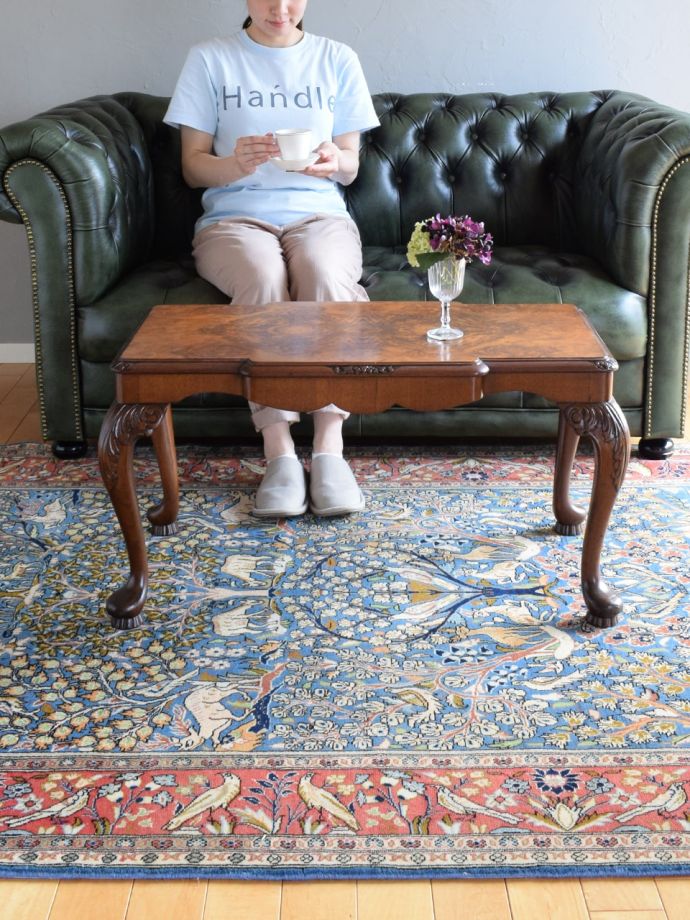 アンティークのコーヒーテーブル