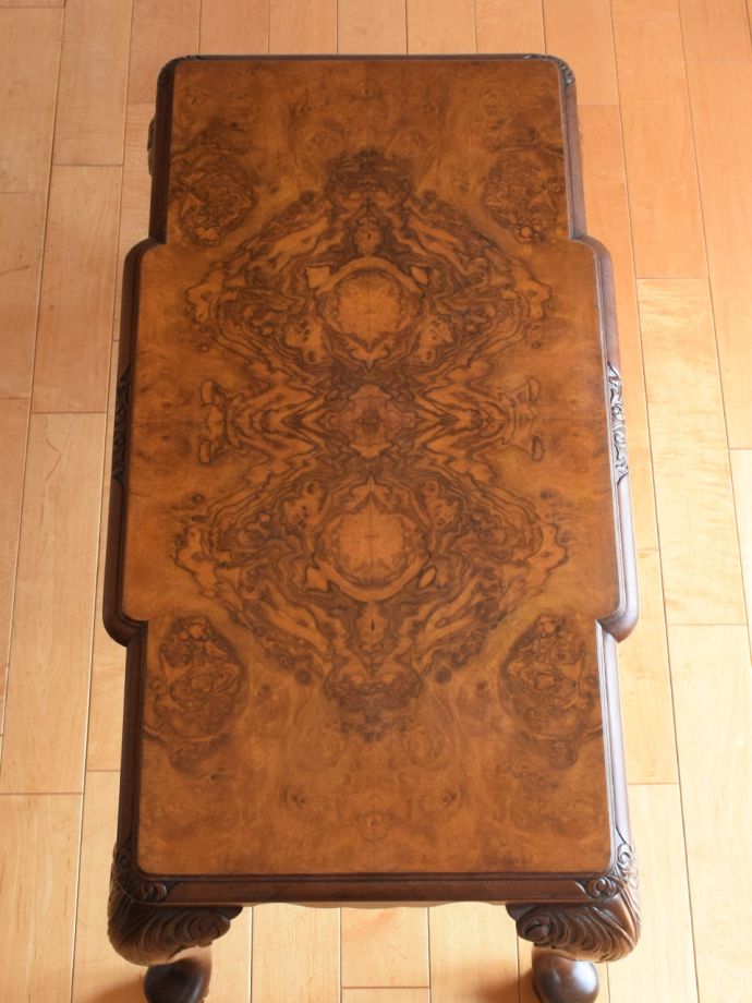 アンティークのテーブルの天板