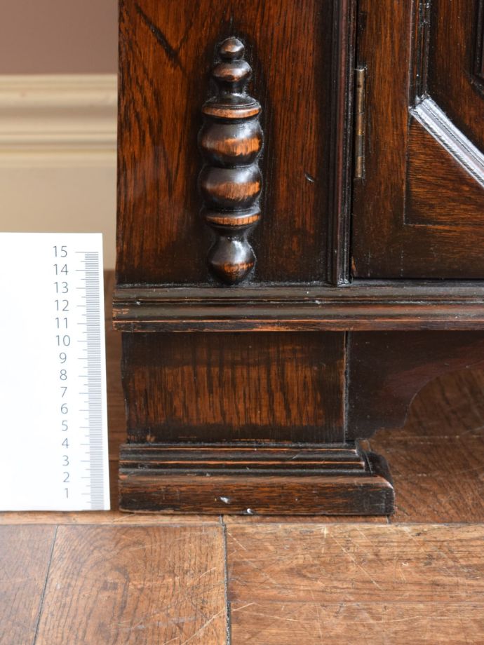 アンティーク家具の脚