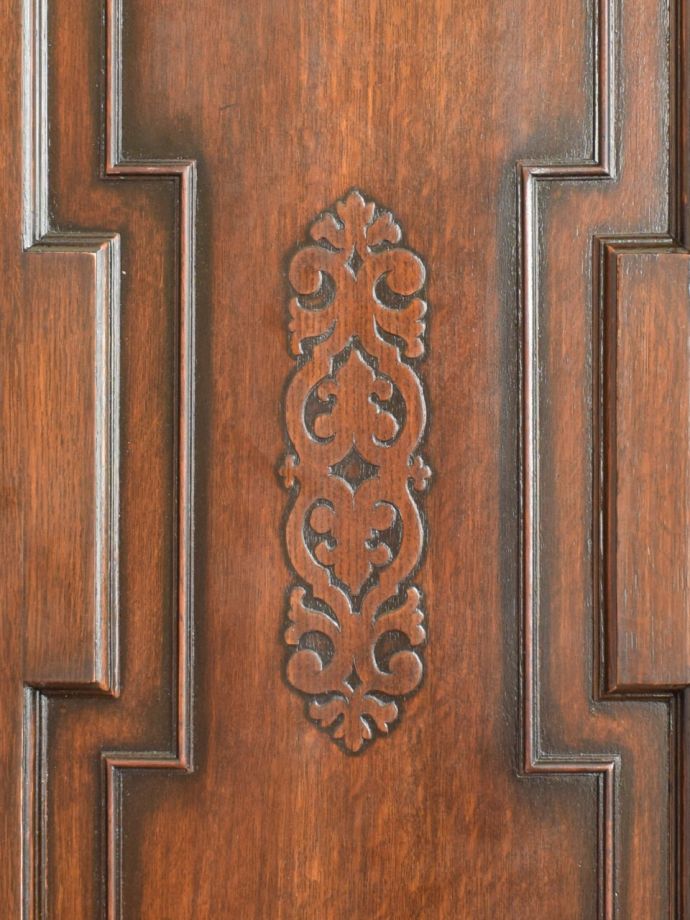 キャビネットの装飾