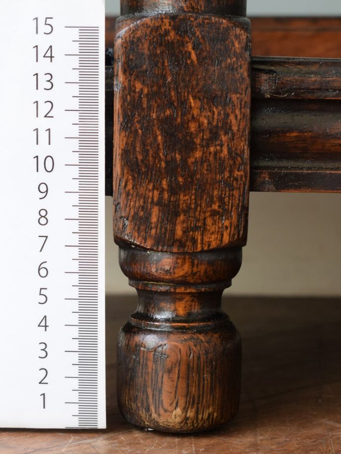 アンティーク家具の脚