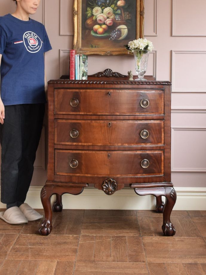 英国アンティークのチェスト