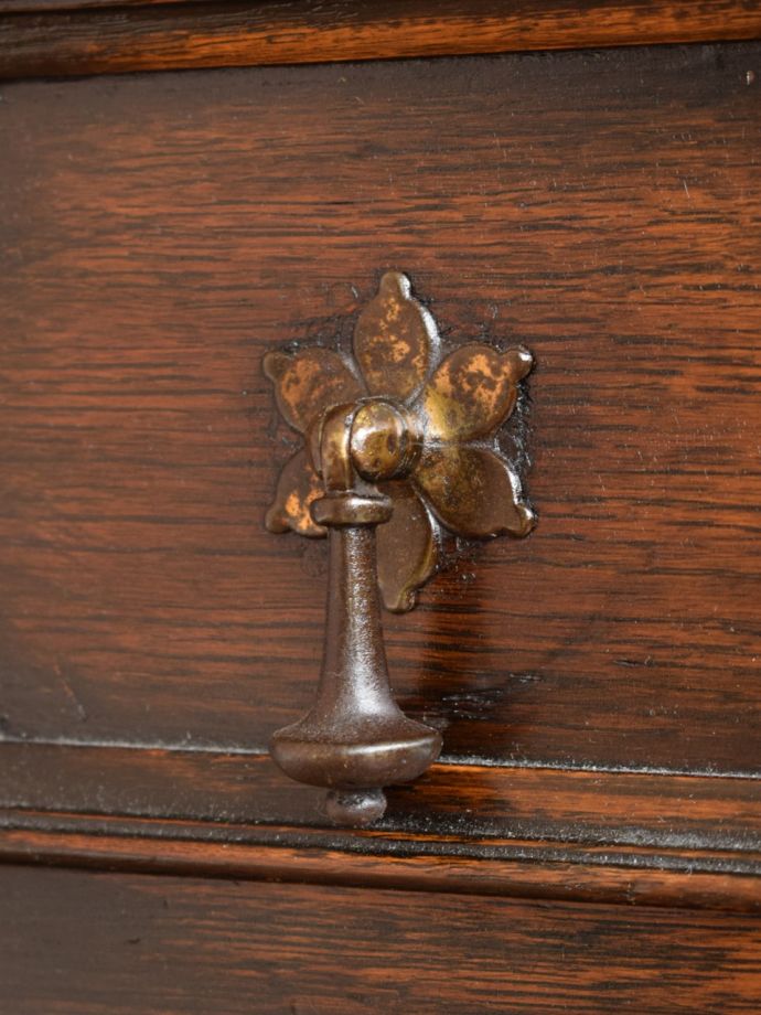 アンティーク家具の取っ手