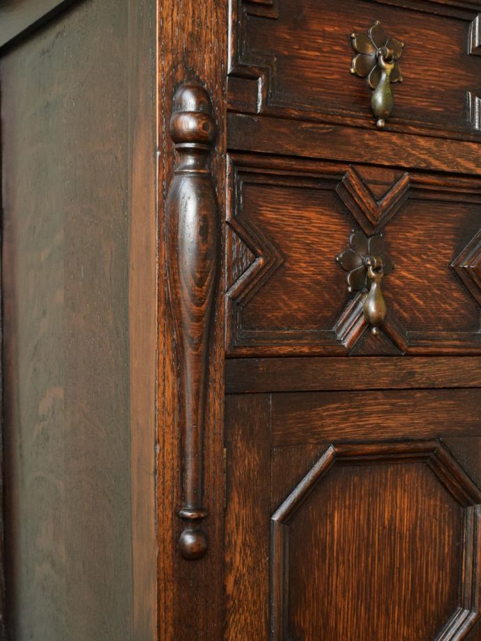 アンティークらしい彫