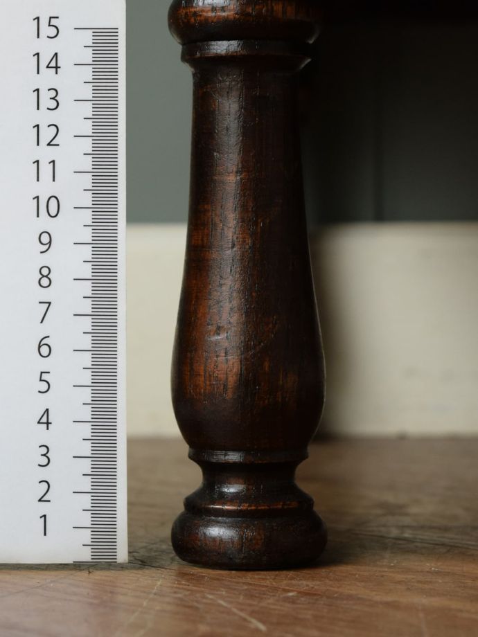 アンティーク家具の脚