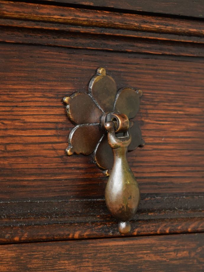 アンティーク家具の取っ手