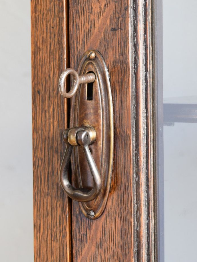 アンティークの鍵と取っ手