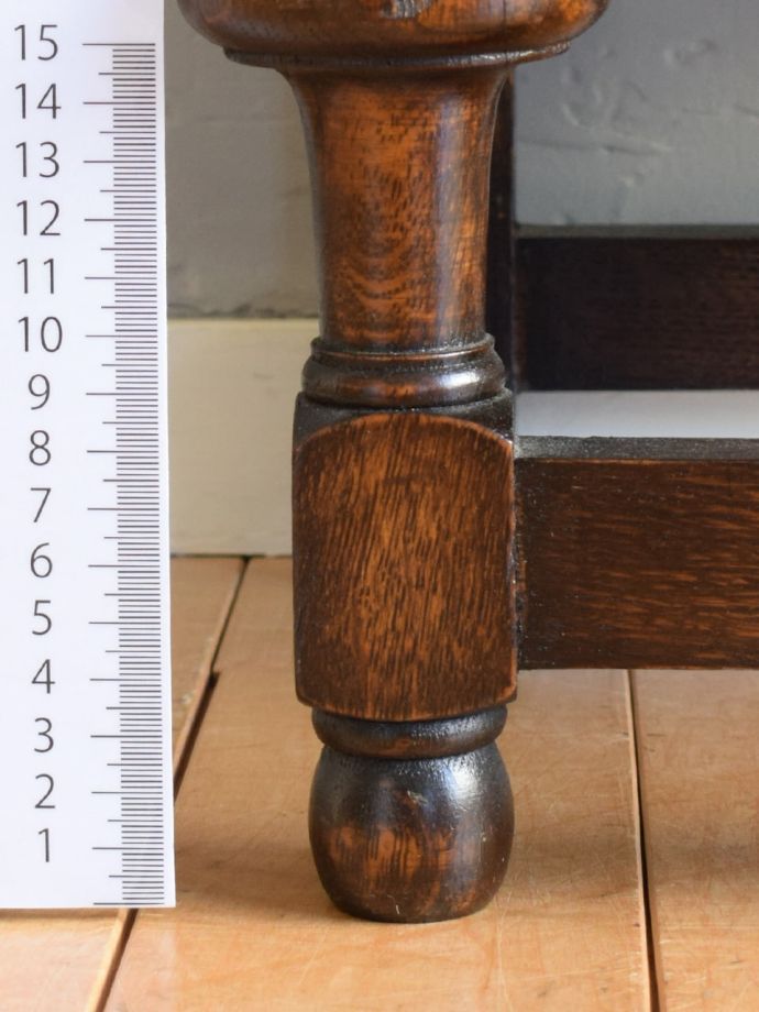 アンティーク家具の脚