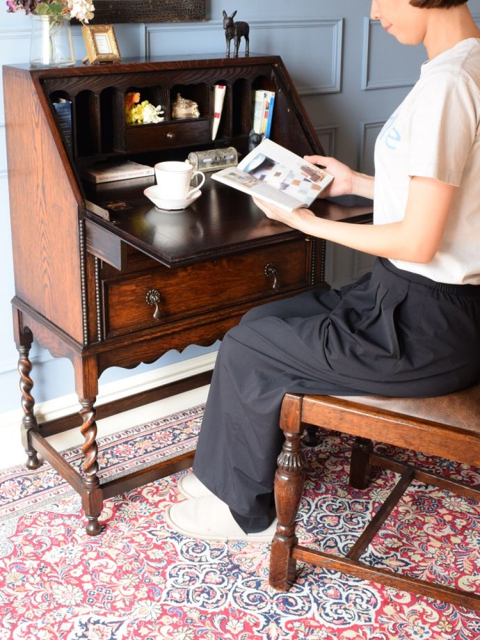 アンティークのおしゃれな書斎机