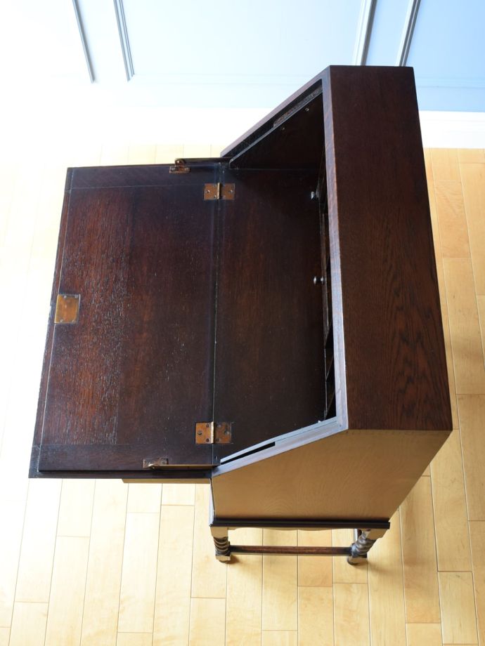 アンティークの書斎デスクの天板