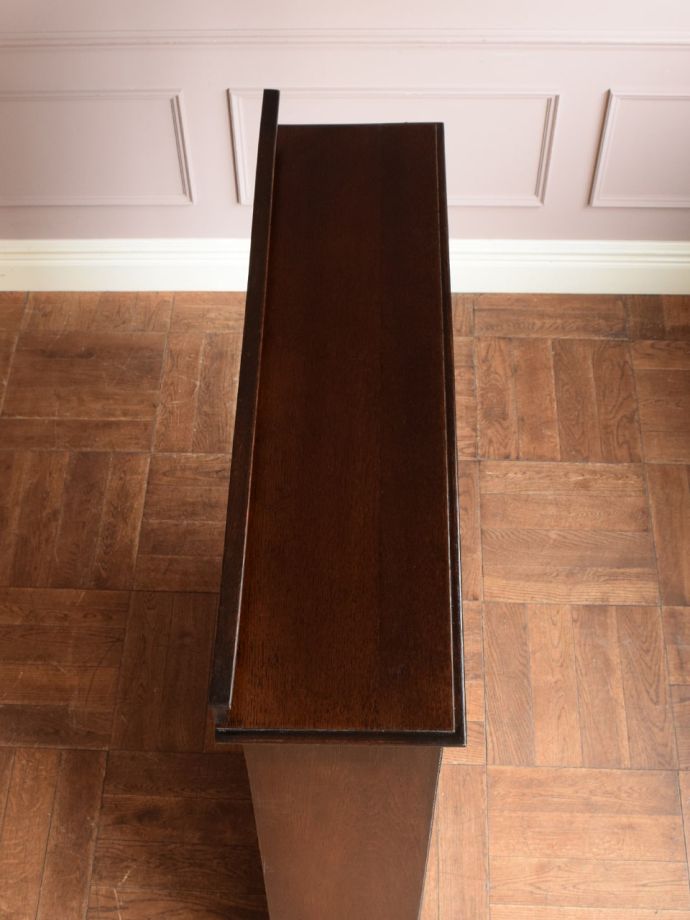 アンティーク本棚の天板