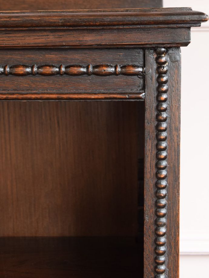 オープンシェルフの装飾