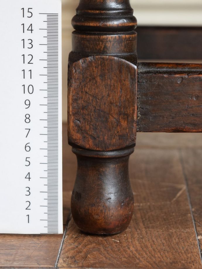 アンティーク家具の脚