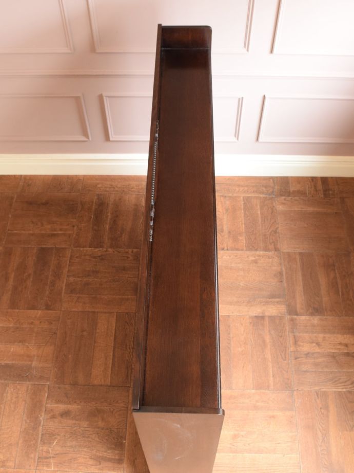 アンティーク本棚の天板