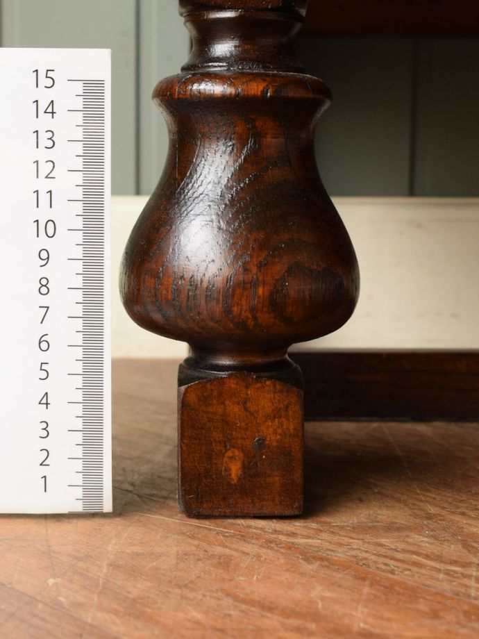 アンティーク家具の脚