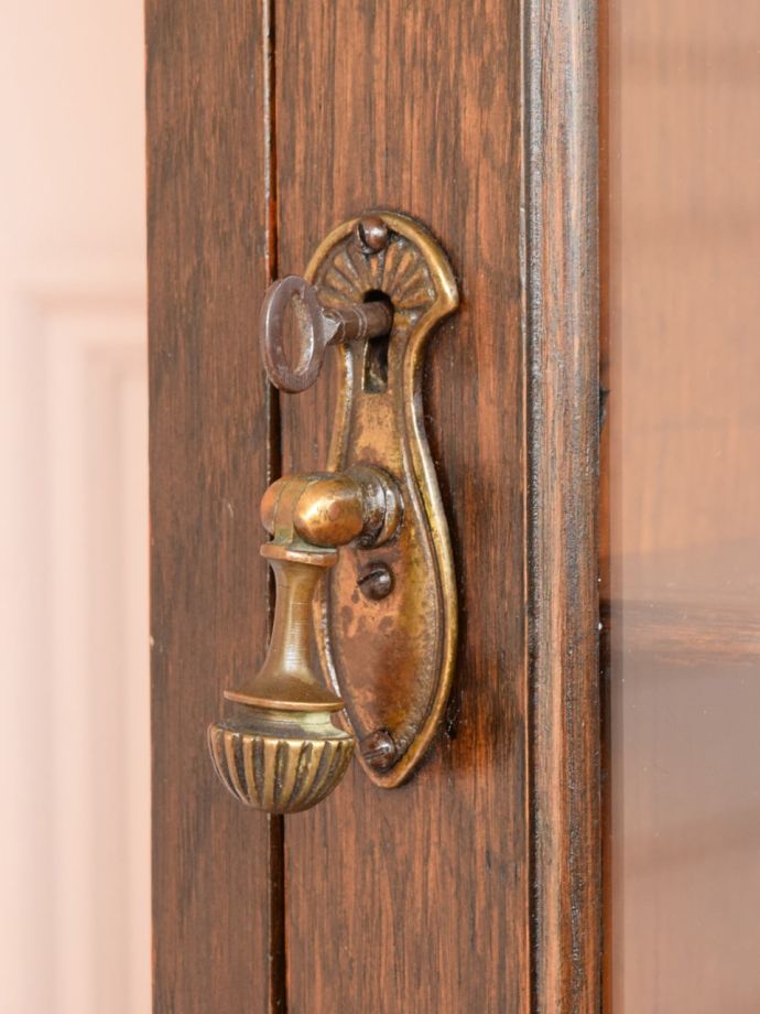 アンティークの鍵と取っ手