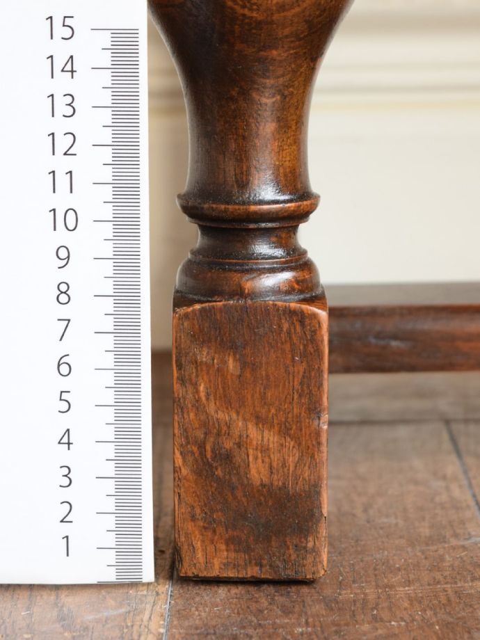 アンティーク家具の脚