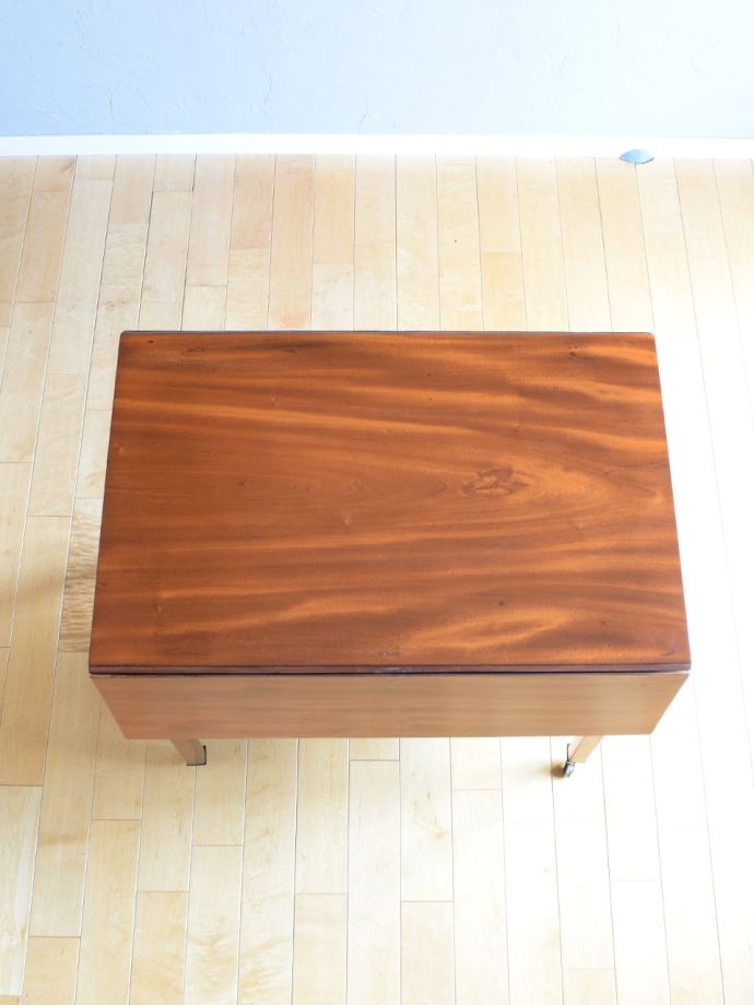 アンティークチェストの天板