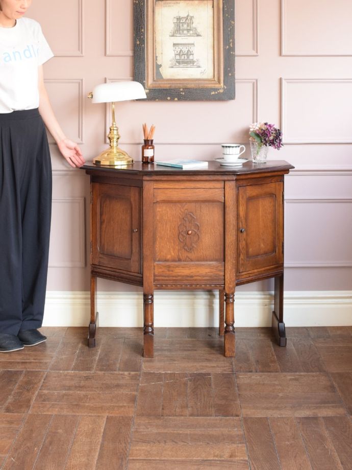 英国アンティークのデスク